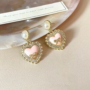 Gold Tone Pink Heart Pearl Drop Earrings Romantic Vintage Style NWT